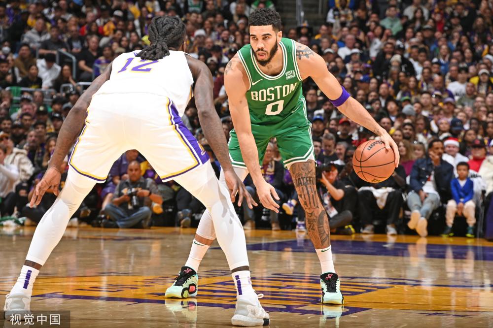 在大舞台上 在大舞台上