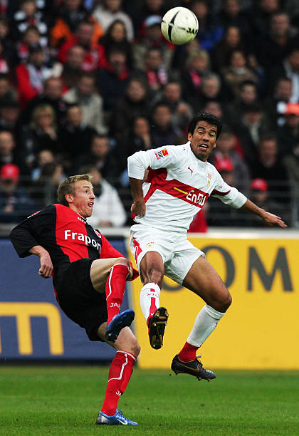 身穿第戎队 身穿第戎队